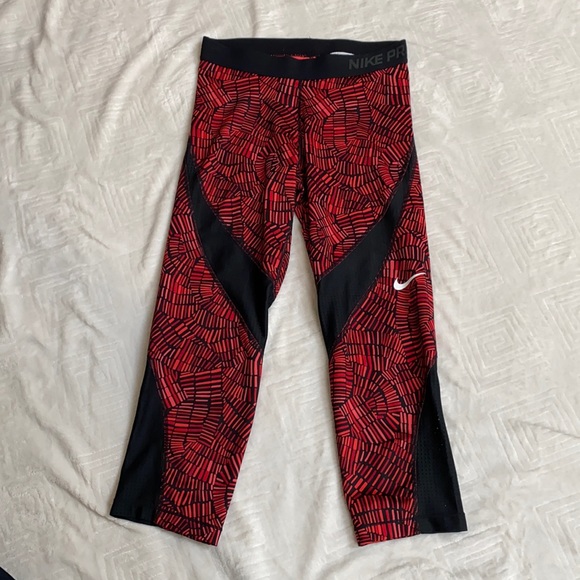 ✨Nike Dri-Fit Pro Crop Leggings✨ - Picture 2 of 8